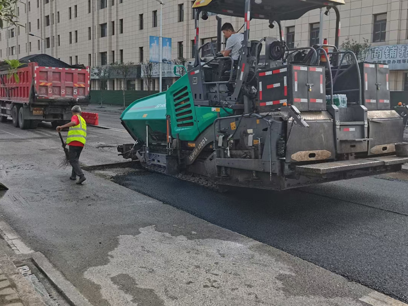 瀝青路面施工