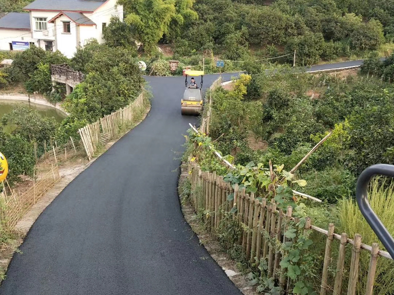 瀝青路面施工