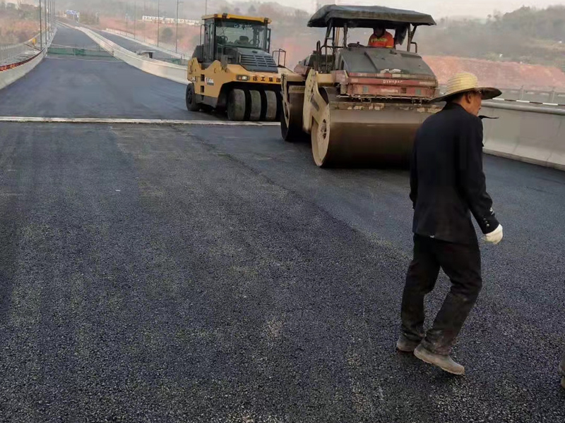 瀝青路面施工
